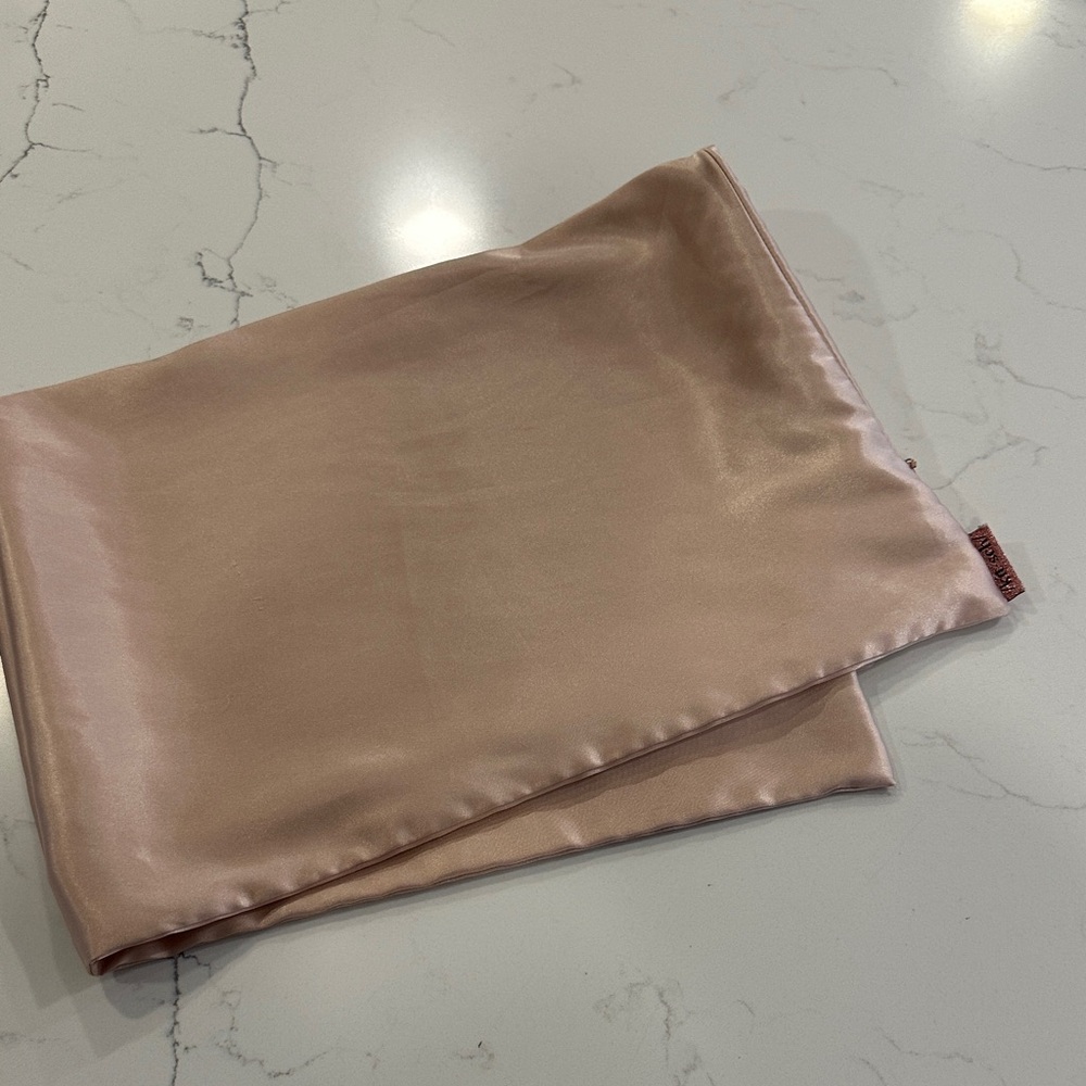 Kit•sch/ Satin Pillowcase in Blush Pink